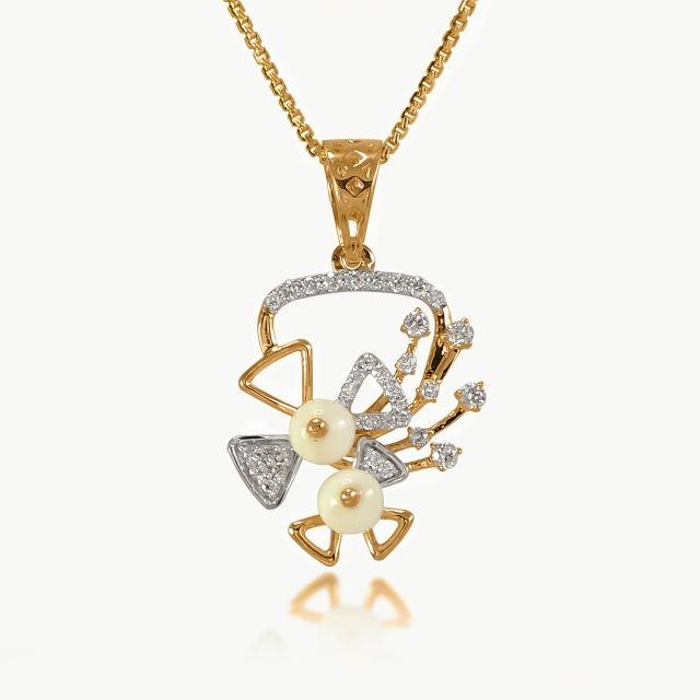 Ocean's Flora Diamond pendant